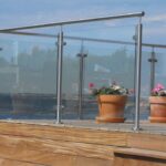 5 consejos para decorar tu casa con una barandilla de cristal