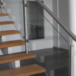 Cosas a tener en cuenta al elegir una barandilla de cristal